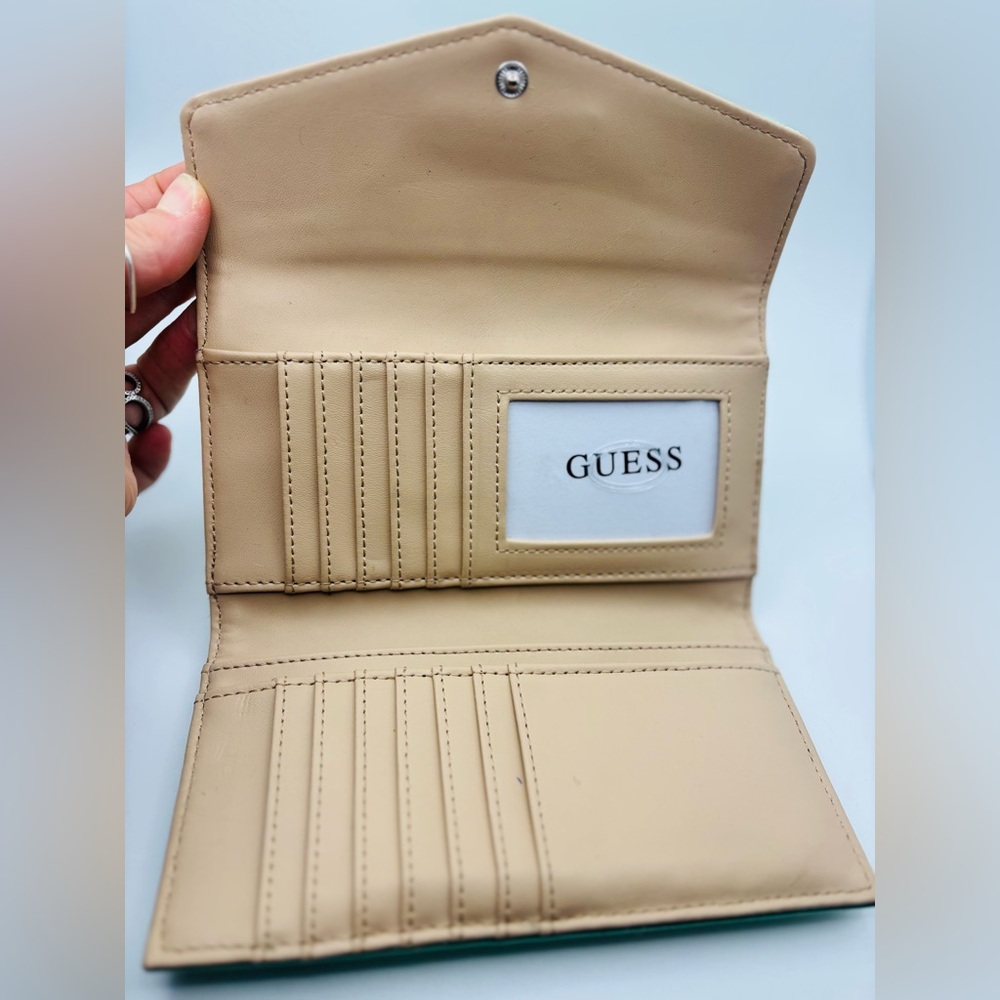 GUESS Metallic Green Wallet–As Is-stored, not heavily used”+guess card in place - Picture 8 of 9